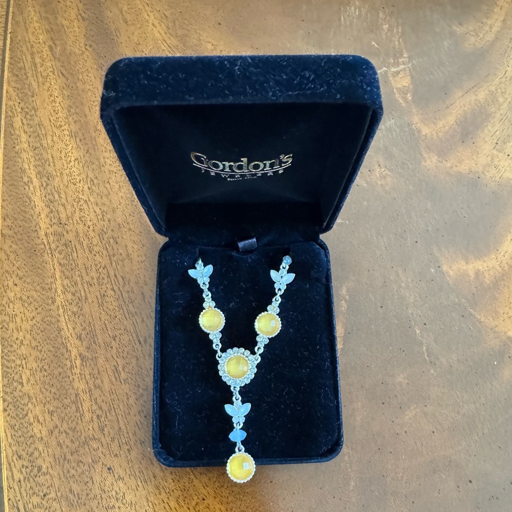 Gordon’s Jewelers Silver and Yellow Quartz and Crystal Necklace